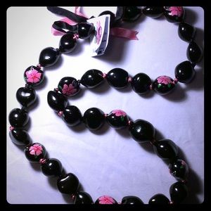 Kukui Nut Lei black/hibiscus